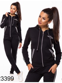 Жіночий спортивний костюм з кишенею кенгуру 823399-01