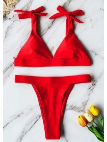 Червоний купальник-трикутник на зав'язках