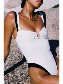 Білий з чорним суцільний купальник на кісточках бразиліана