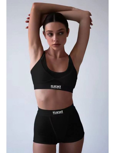 Черный спортивный комплект белья топ с шортами на резинке