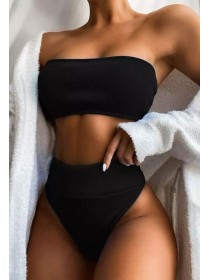 Чорний купальник бандо з високими плавками в рубчик