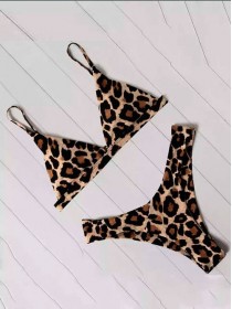 Жіночий купальник-трикутник з леопардовий принтом